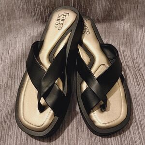 Franco Sarto| Janey Black Gold Platform Flip Flop Sandals US 8M Resortwear